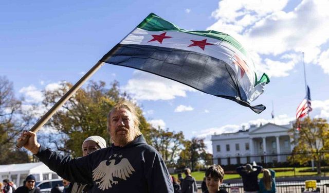 ABD’deki Suriyelilerden eş-Şara’ya sevgi gösterisi