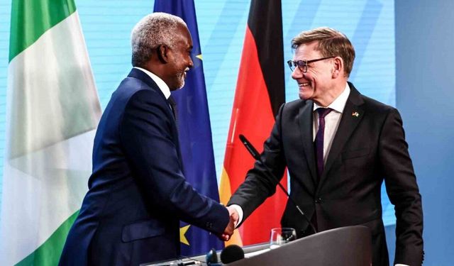 Alman Bakan Wadephul: "Suriyelilerin gönüllü dönüşü gerçekleşmezse zorla yapılabilir"