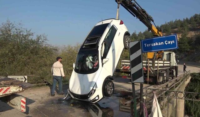 Amasya’da otomobil köprüden Tersakan çayına uçtu: 2 kız çocuğunu vatandaşlar kurtardı