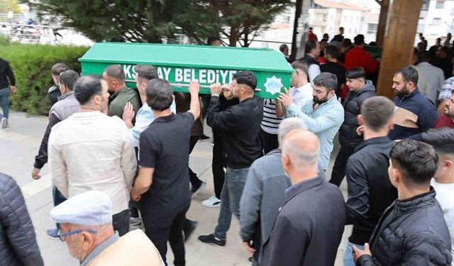 Ankara’daki kazada ölen 4 kişi Aksaray’da son yolculuğuna uğurlandı