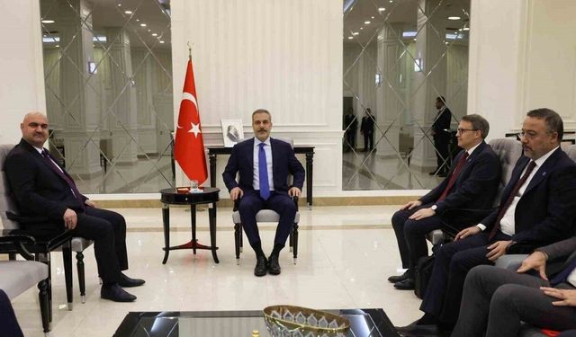 Bakan Fidan, Irak Türkmen Cephesi Başkanı Ağaoğlu ile görüştü