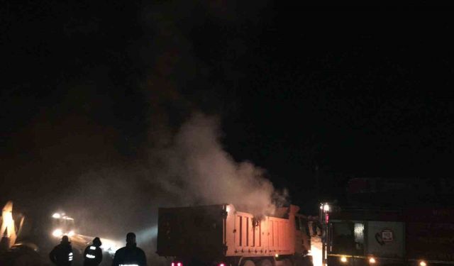 Başkale’de samanlıkta korkutan yangın