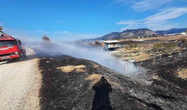Bucak’ta arazi yangını itfaiye ekiplerince söndürüldü