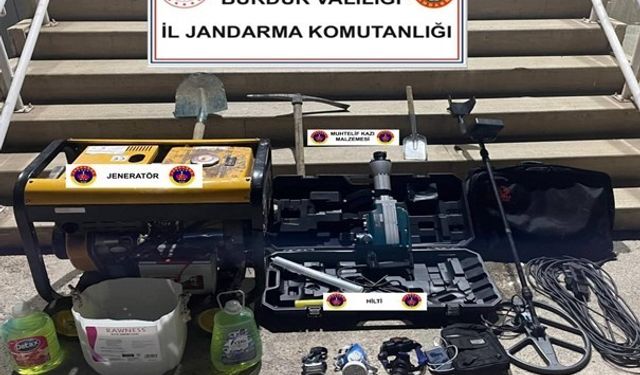 Burdur’da kaçakçılık operasyonunda 7 gözaltı