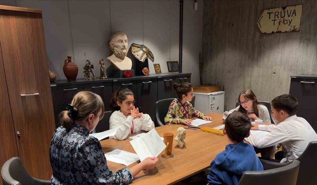 Çocuklar Troya Müzesi’ni ele geçirdi