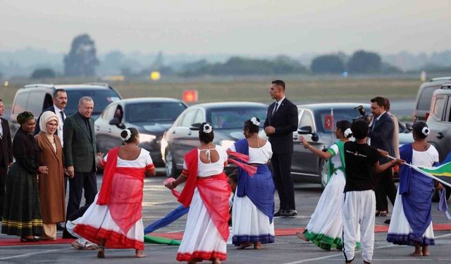 Cumhurbaşkanı Erdoğan, G20 Liderler Zirvesi için Güney Afrika’ya geldi