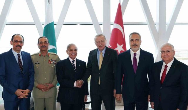 Cumhurbaşkanı Erdoğan, Pakistan Başbakanı Şerif ile bir araya geldi