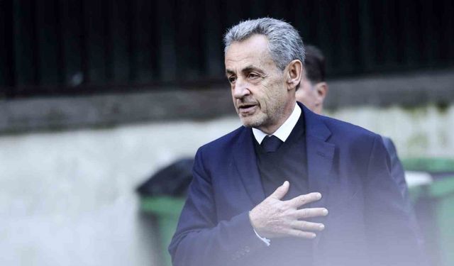 Eski Fransa Cumhurbaşkanı Sarkozy’nin hakkındaki 1 yıllık hapis cezasına temyiz başvurusu reddedildi