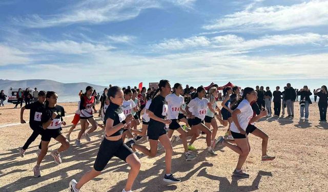 Eşref Aydın Bölgesel Kros Ligi Yarışları Niğde’de gerçekleşti