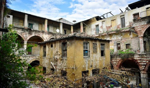 Fatih’te Tarih yeniden hayat Buluyor: Şekerci Han restorasyona alınıyor