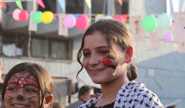 Gazze’de Çocuk Sinema Festivali düzenlendi