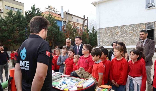 Gökçeada’da çocuklar sağlık ve afet konularında bilgilendirildi