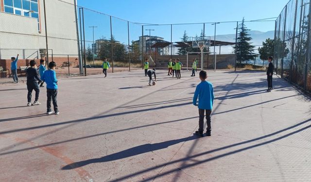 İlkokullarda ’Spora İlk Adım’ projesi başarıyla sürdürülüyor