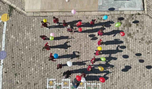 Jandarmadan Dünya Çocuk Hakları Günü’nde farkındalık etkinlikleri