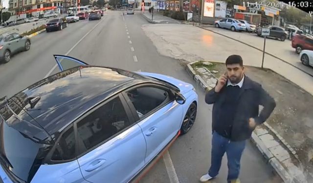 Kadın şoförün kullandığı otobüsün önünü kesen genç, "maganda" ilan edilmesine tepki gösterdi