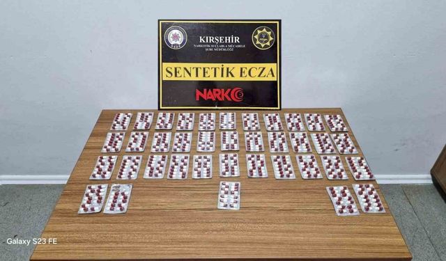 Kırşehir’de uyuşturucu operasyonu: 527 adet sentetik hap ele geçirildi