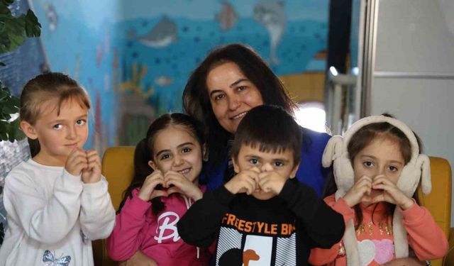 Kırşehir’de yılın öğretmeni seçilen Gülsen Arıcı Güvenç: "Eğitim anaokulunda başlar"