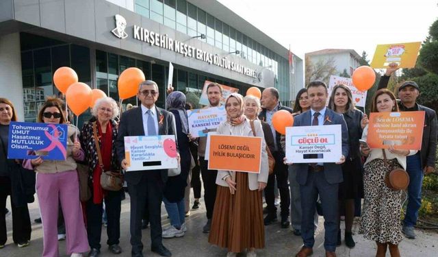 Lösemili çocuklar için gökyüzüne balon bırakıldı