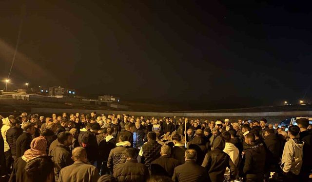 Mardin’de evde ölü bulunan aileden baba defnedildi