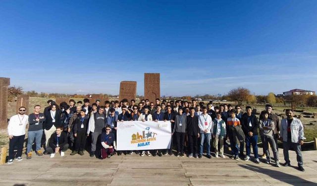 Öğrenciler "Maziden Atiye Ahlat" programıyla tarih yolculuğuna çıkıyor