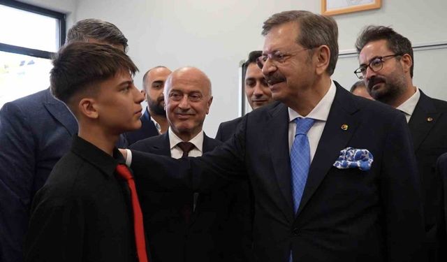 Öğrenciler talep etti, Hisarcıklıoğlu Togg fabrikası ziyaretine onay verdi