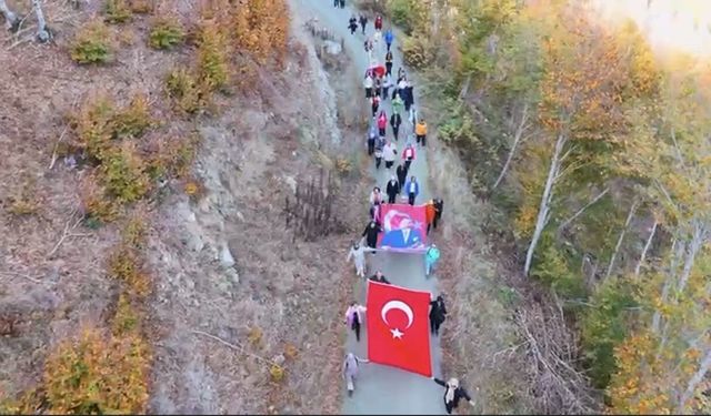 Osmaniye’de doğa severler Atatürk’ü yürüyüşle andı