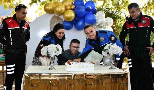 Polislerden cam kemik hastası Buğra’ya davullu, zurnalı doğum günü