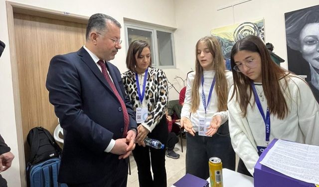 Rektör Kırışık, BARÜ 8. Uluslararası Ar-Ge Proje Pazarı etkinliğine katıldı