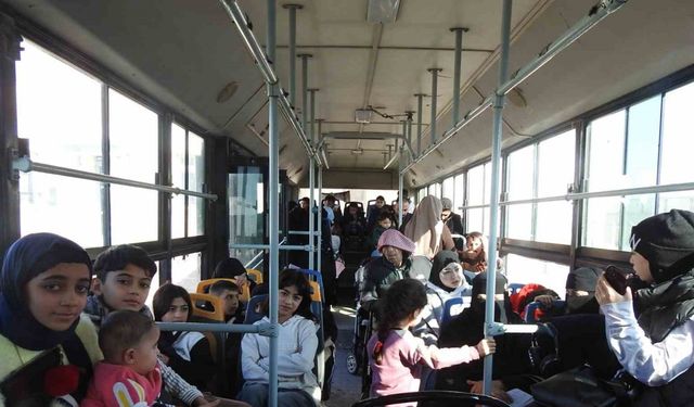 Suriyelilerin gönüllü geri dönüşleri aralıksız sürüyor