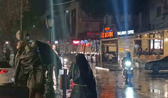 Tekirdağ’da sağanak yağış etkili oldu