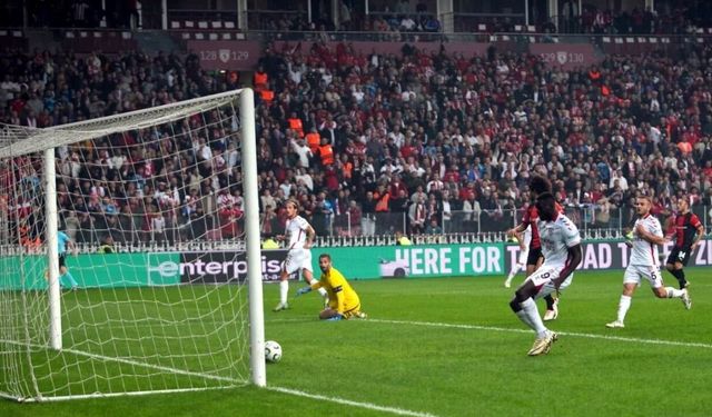 UEFA Konferans Ligi: Samsunspor: 1 - Hamrun: 0 (İlk yarı)