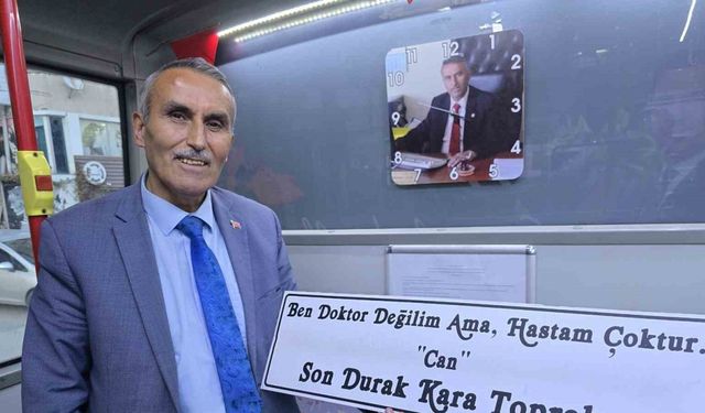 Yozgat’ın ‘Manili Kaptan’ı hem manileriyle hem otobüs yazılarıyla dikkat çekiyor