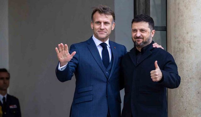 Zelenskiy, 1 Aralık’ta Paris’te Macron ile bir araya gelecek