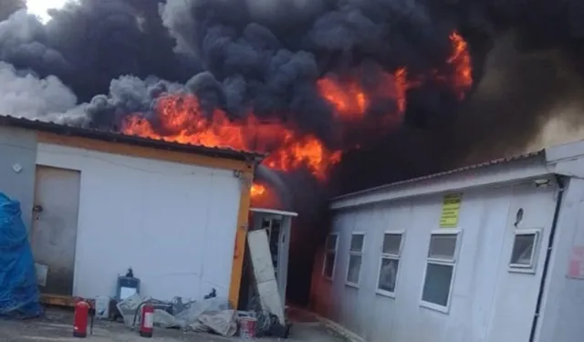 Rize’de şantiyede yangını itfaiye ekiplerinin müdahalesiyle söndürüldü