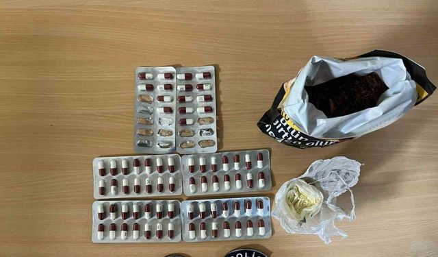 3 kişinin üstünde 71 sentetik ecza hap ele geçirildi