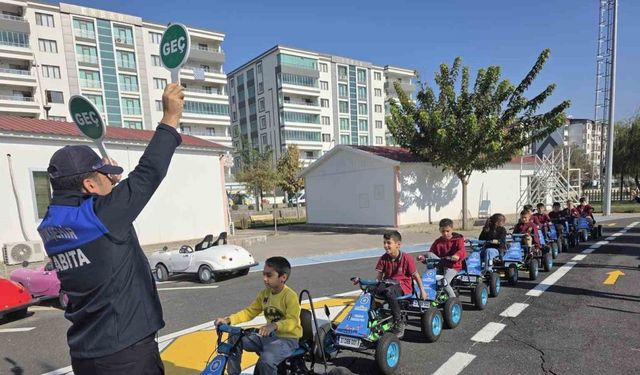 486 öğrenciye trafik ve çevre bilinci eğitimi verildi