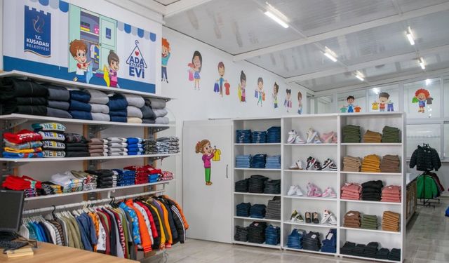 Ada Kıyafet Evi Kuşadası’nda dayanışmanın örneği oluyor