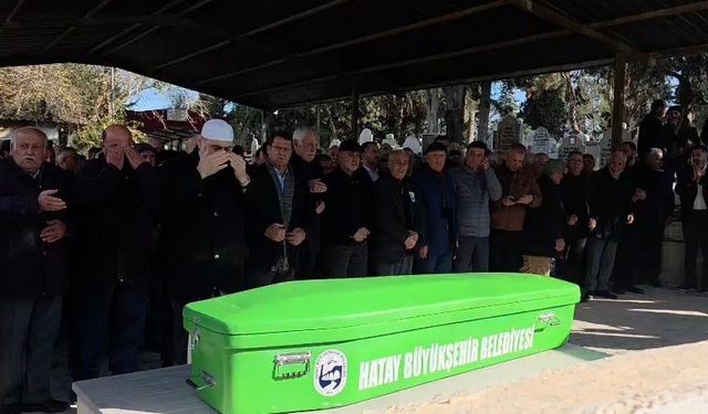 Akdeniz’e açılıp, cansız bedeni Kıbrıs’ta bulunan balıkçı, memleketinde son yolculuğuna uğurlandı