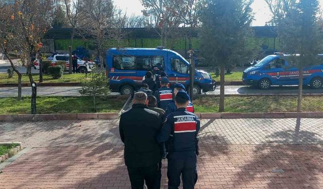 Aksaray merkezli 5 ilde dolandırıcılık operasyonu