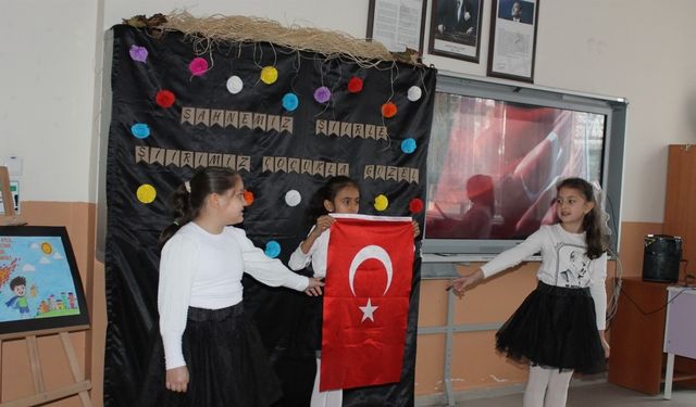 Altıntaş’ta "Çocuk Şiirleri Okumaları" etkinliği düzenlendi