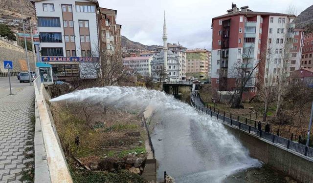 Ana su hattındaki tonlarca su Harşit Çayı’na aktı