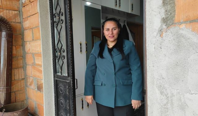 Aydıncık ilçesinin tek kadın muhtarı, köyünün sorunlarını tek tek çözüyor