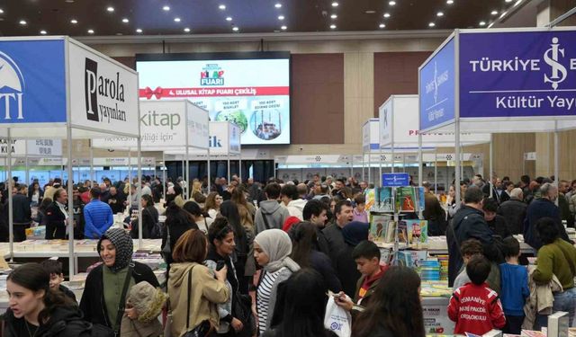Bahçelievler Kitap Fuarı’nı 1,5 milyon kitapsever ziyaret etti