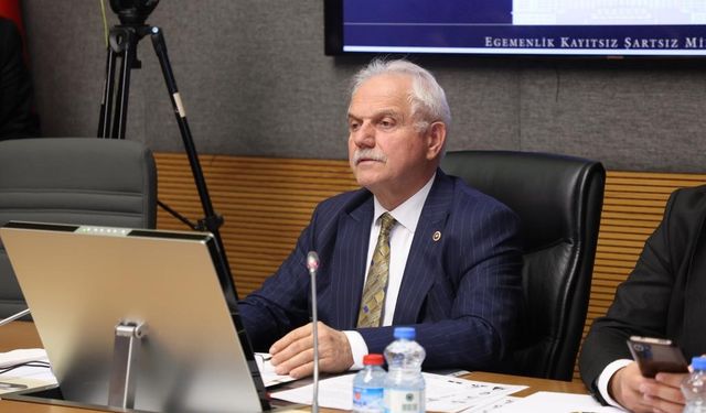 Bakan Göktaş: "Sosyal ağ sağlayıcılarına 15 yaşından küçük çocuklara kesin olarak hizmet sunmama ve hesap açmama yükümlülüğü getirilmesini öneriyoruz"