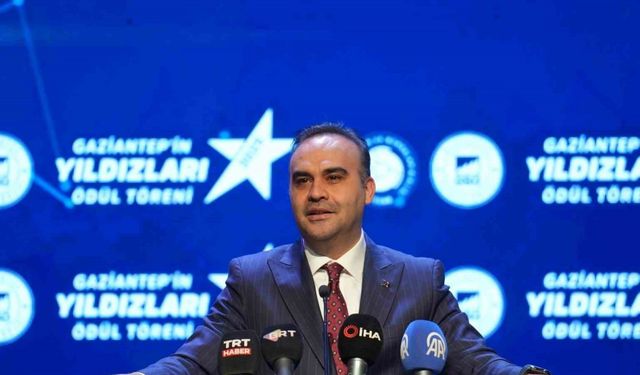 Bakan Kacır: "23 yıl önce 36 milyar dolar olan yıllık ürün ihracatımız 270,6 milyar dolara çıktı"