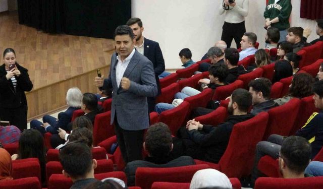 Bakan Yardımcısı Boyraz, UFest Çanakkale’de gençlerle buluştu