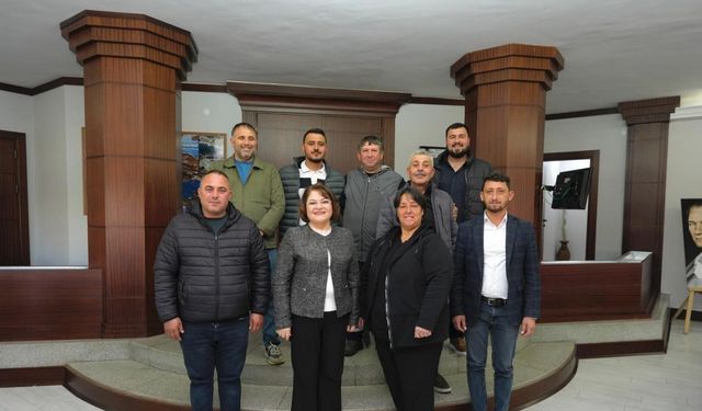 Başkan Gençay, pazar esnafını ağırladı