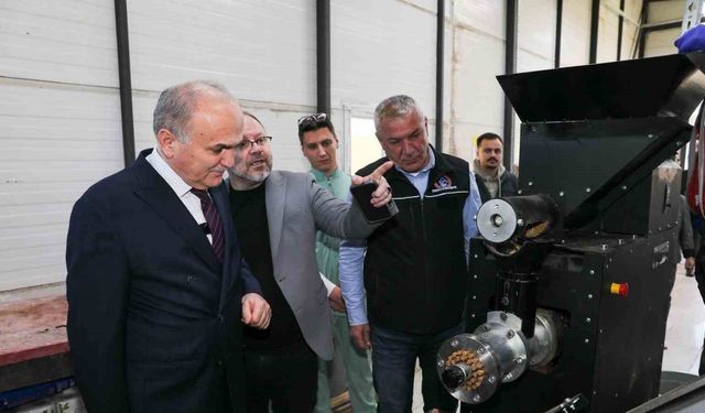 Başkan Özlü sahada: 23 Nisan Parkı Kütüphanesi açılışa hazır