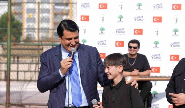 Başkan Yılmaz gençlerle bir arada