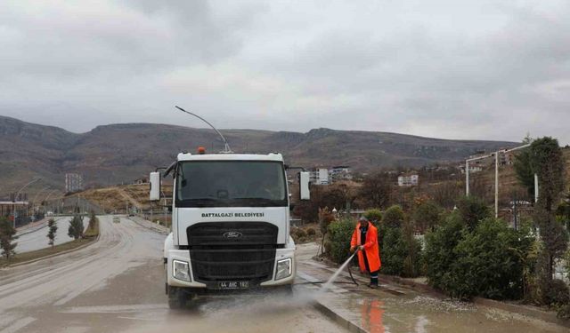 Battalgazi Belediyesi’nden Pınarbaşı Göleti çevresinde detaylı temizlik